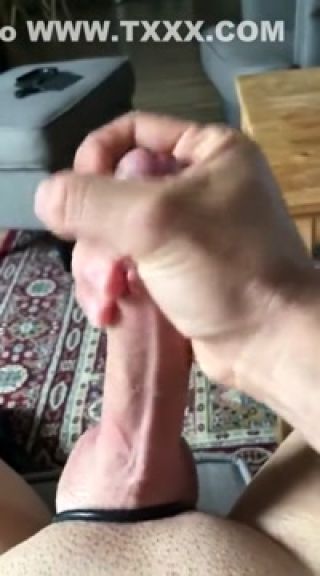 Bigcocks Rough wanking! Sometimes my cock needs a hard hand. Foot Worship - 1