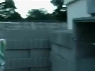 AdblockPlus Un mec se fait sucer par une inconnue sur un chantier Xxx video - 1
