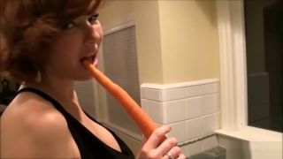Assfuck mature milf anal with carrot Male - 1